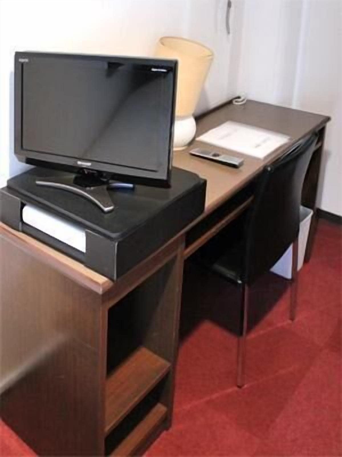 Hotel Livemax Budget Iyo Mishima Shikokuchuo Екстер'єр фото