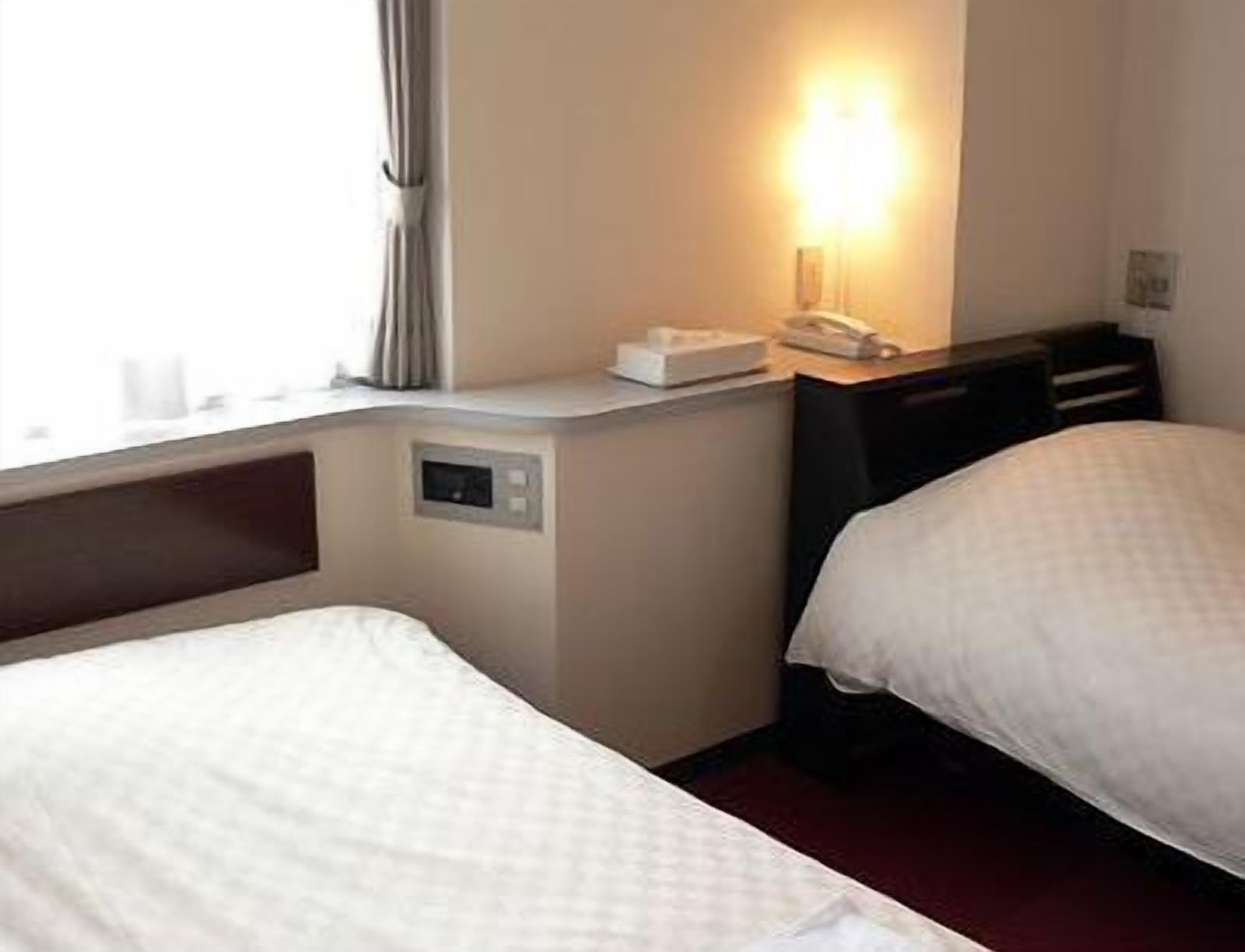 Hotel Livemax Budget Iyo Mishima Shikokuchuo Екстер'єр фото