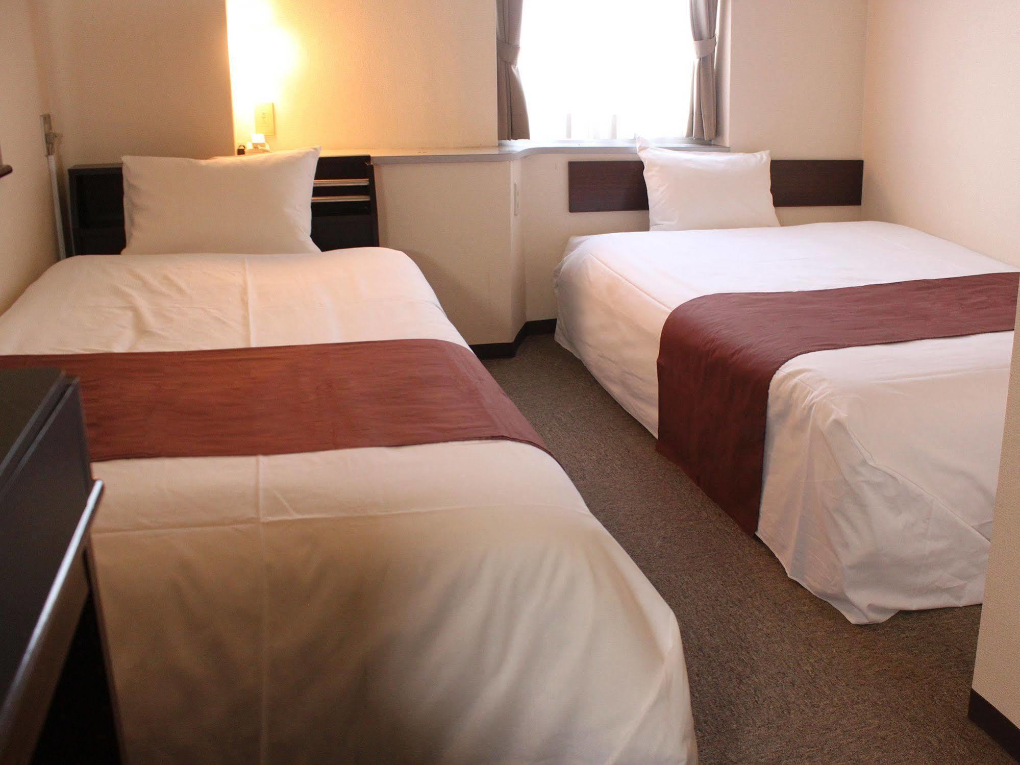 Hotel Livemax Budget Iyo Mishima Shikokuchuo Екстер'єр фото