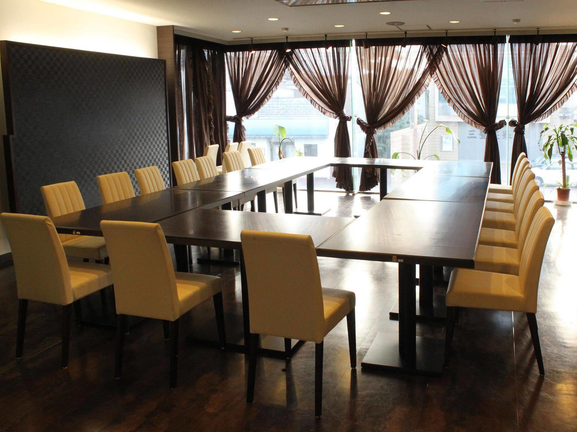 Hotel Livemax Budget Iyo Mishima Shikokuchuo Екстер'єр фото