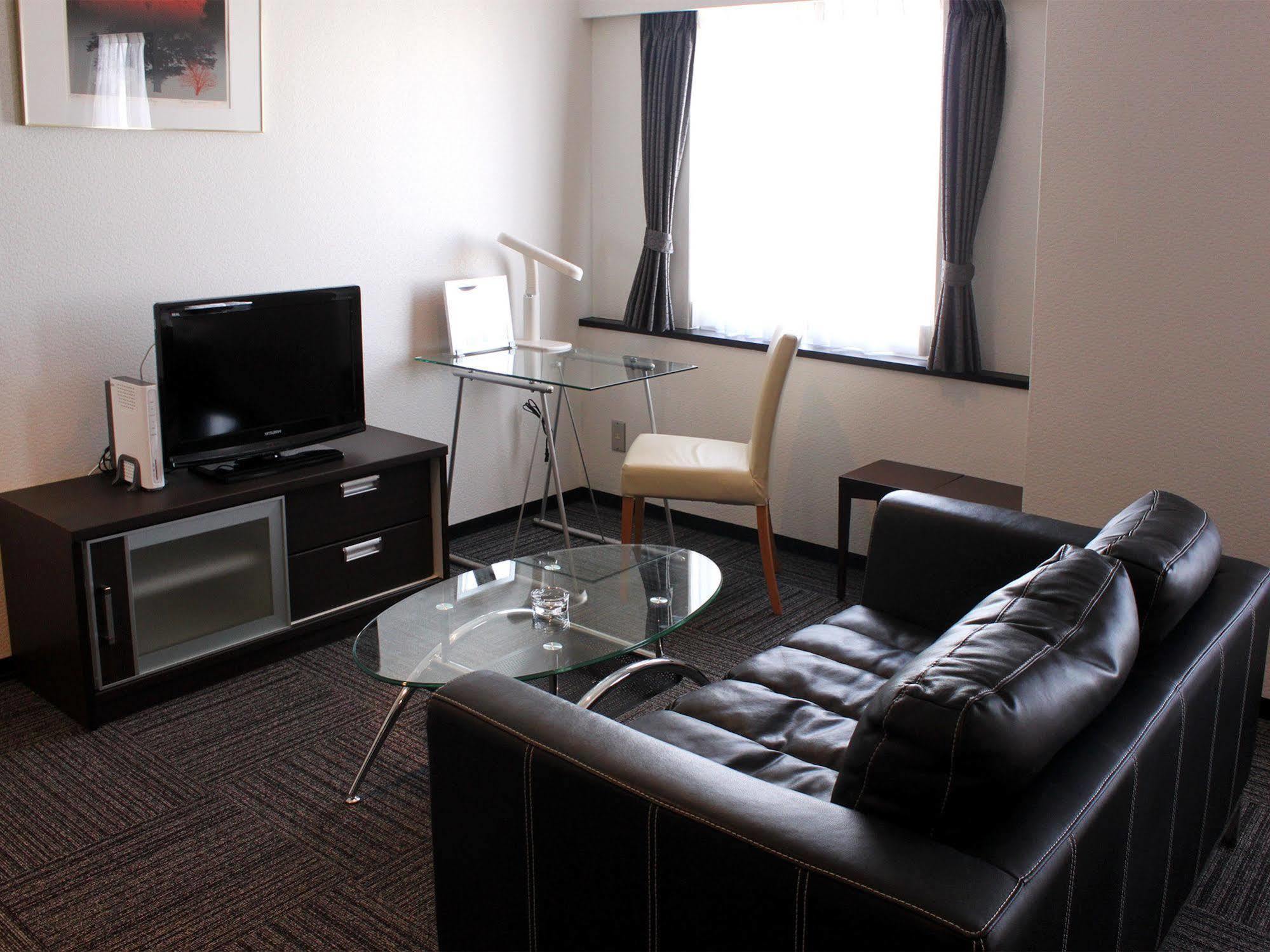 Hotel Livemax Budget Iyo Mishima Shikokuchuo Екстер'єр фото