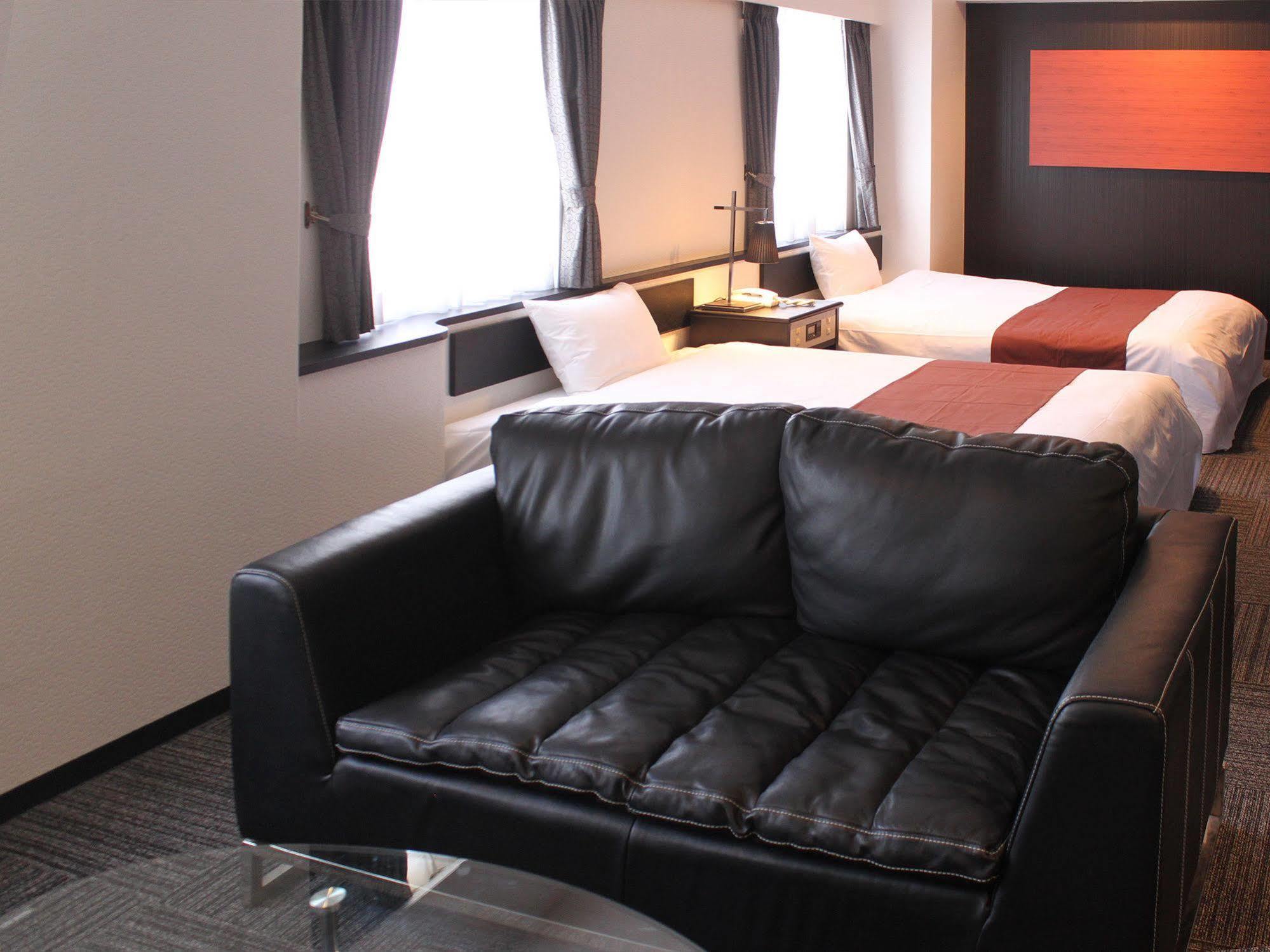 Hotel Livemax Budget Iyo Mishima Shikokuchuo Екстер'єр фото